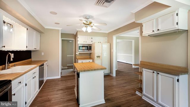 45 SQUIRREL RD, Doylestown, PA 18901