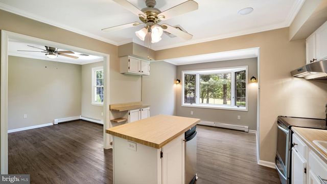 45 SQUIRREL RD, Doylestown, PA 18901