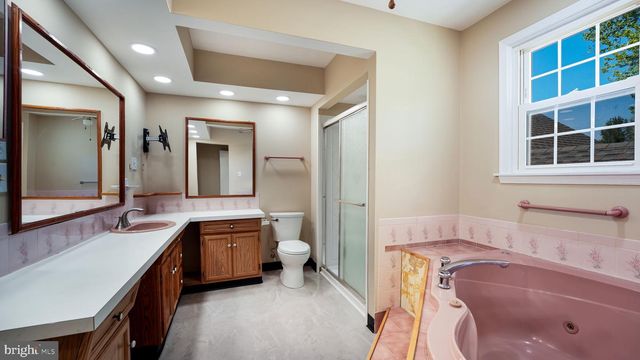 45 SQUIRREL RD, Doylestown, PA 18901