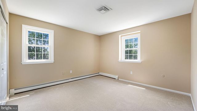 45 SQUIRREL RD, Doylestown, PA 18901