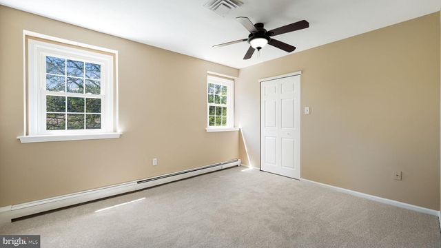 45 SQUIRREL RD, Doylestown, PA 18901