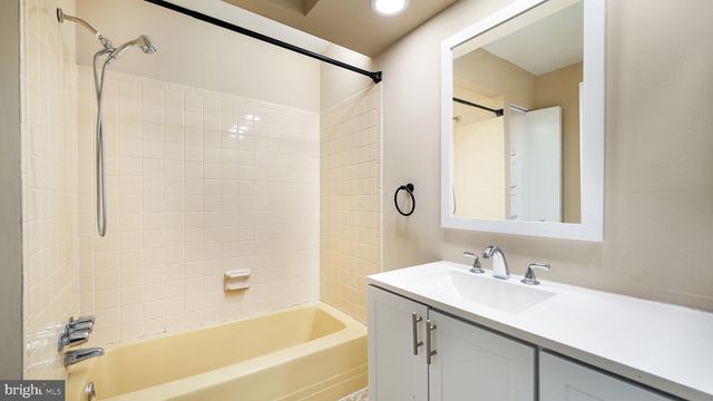 45 SQUIRREL RD, Doylestown, PA 18901