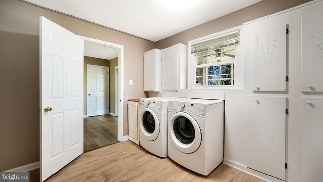 45 SQUIRREL RD, Doylestown, PA 18901