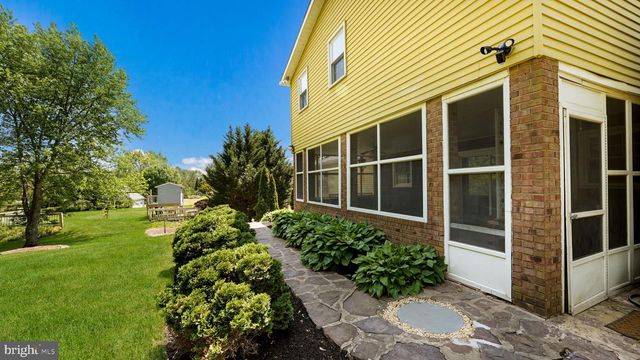 45 SQUIRREL RD, Doylestown, PA 18901
