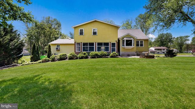45 SQUIRREL RD, Doylestown, PA 18901