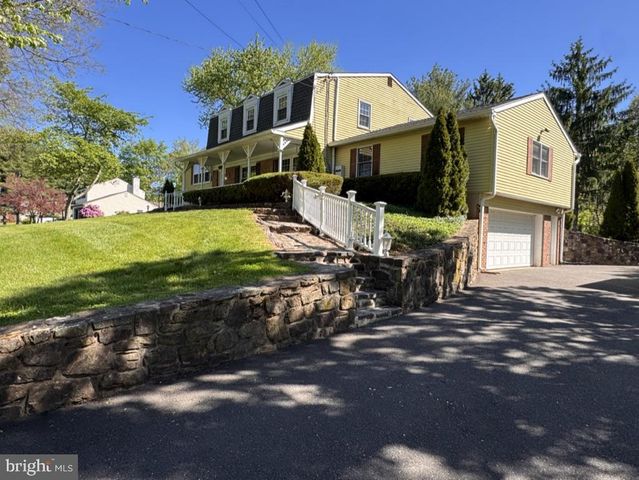 45 SQUIRREL RD, Doylestown, PA 18901