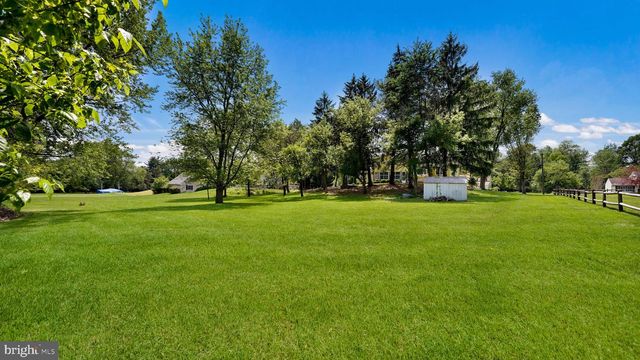 45 SQUIRREL RD, Doylestown, PA 18901