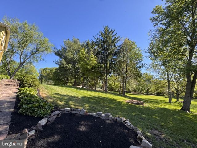 45 SQUIRREL RD, Doylestown, PA 18901