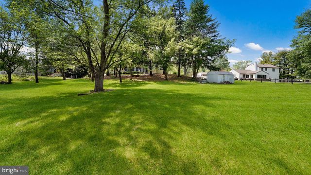 45 SQUIRREL RD, Doylestown, PA 18901