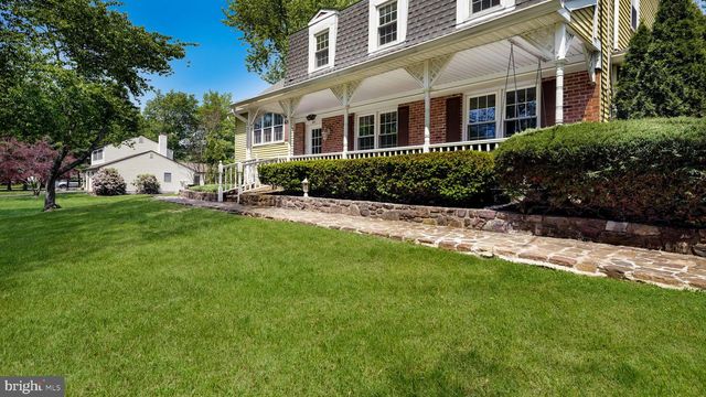 45 SQUIRREL RD, Doylestown, PA 18901