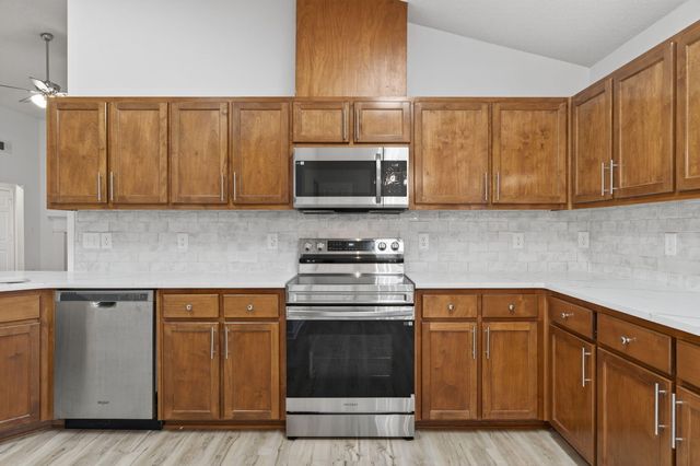 1608 Sutton Place, Fort Walton Beach, FL 32547