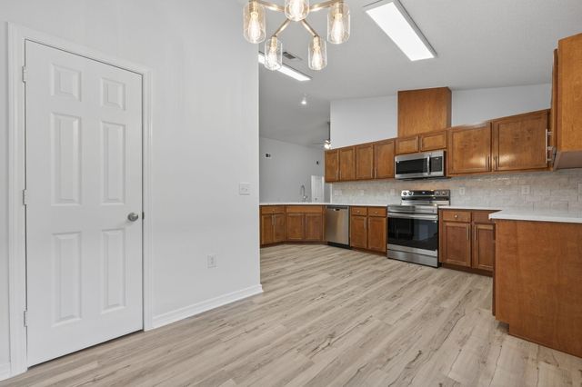 1608 Sutton Place, Fort Walton Beach, FL 32547