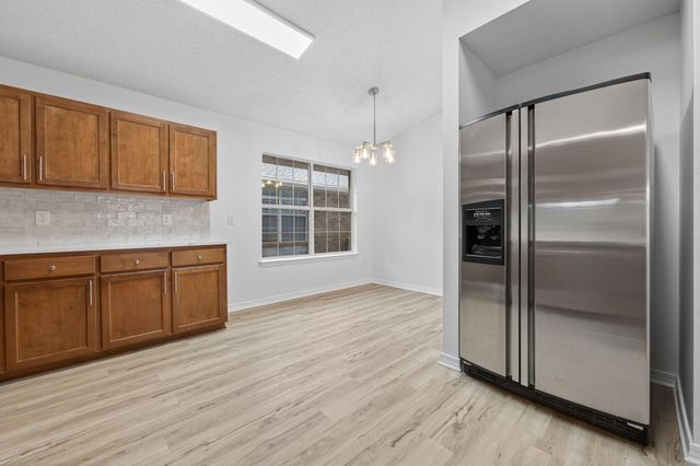1608 Sutton Place, Fort Walton Beach, FL 32547