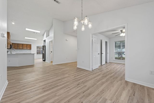 1608 Sutton Place, Fort Walton Beach, FL 32547