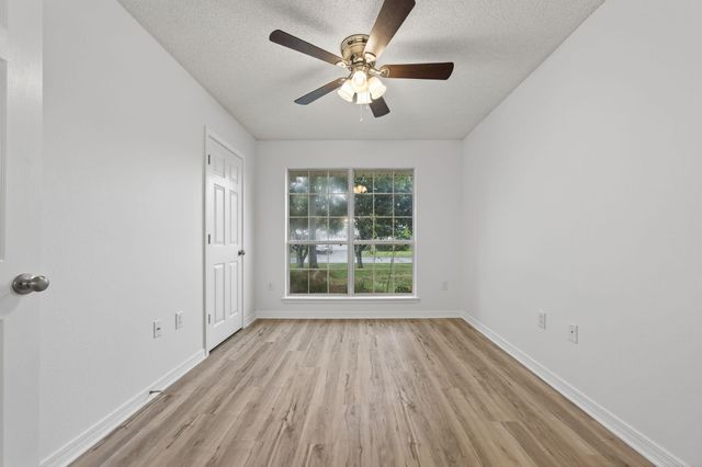 1608 Sutton Place, Fort Walton Beach, FL 32547