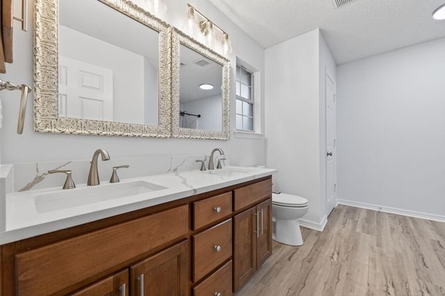 1608 Sutton Place, Fort Walton Beach, FL 32547
