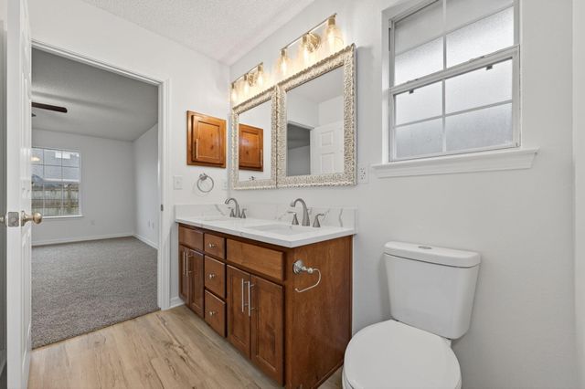 1608 Sutton Place, Fort Walton Beach, FL 32547