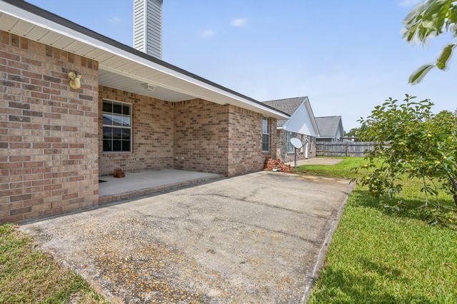1608 Sutton Place, Fort Walton Beach, FL 32547