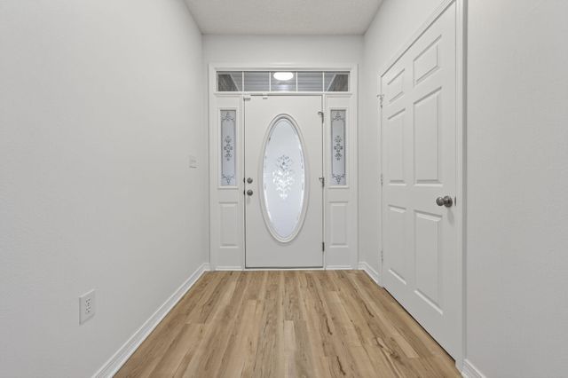 1608 Sutton Place, Fort Walton Beach, FL 32547