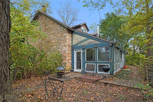 25130 Chieftain Road, Lawrence, KS 66044