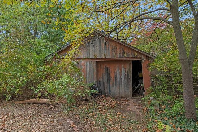 25130 Chieftain Road, Lawrence, KS 66044