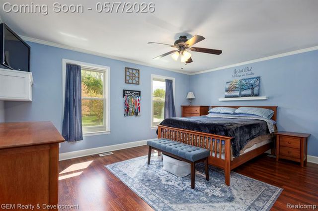 19537 Pollyanna Drive, Livonia, MI 48152