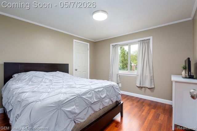 19537 Pollyanna Drive, Livonia, MI 48152