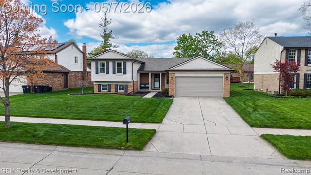 19537 Pollyanna Drive, Livonia, MI 48152