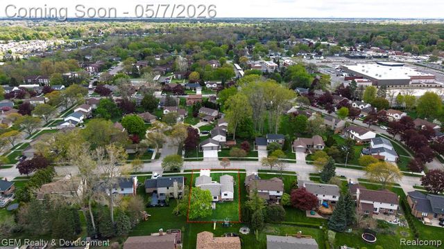 19537 Pollyanna Drive, Livonia, MI 48152