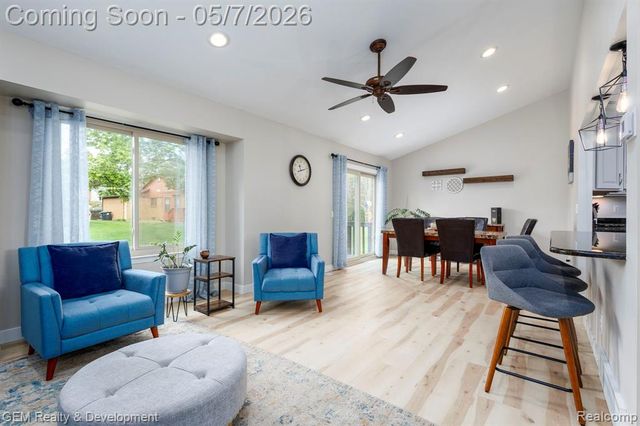 19537 Pollyanna Drive, Livonia, MI 48152