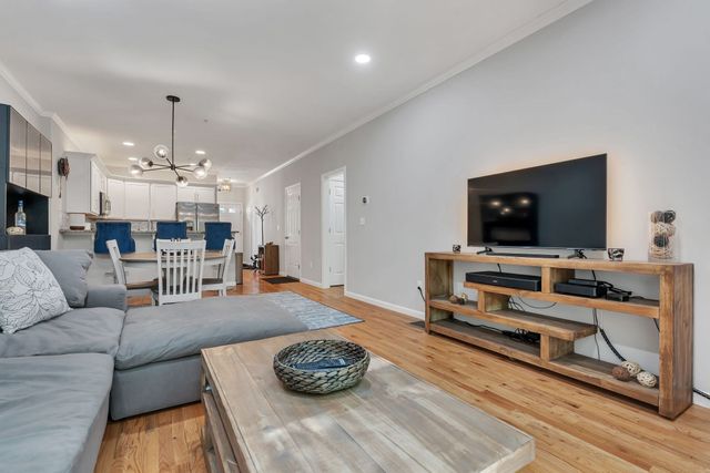 30 Water St 6, Attleboro, MA 02703
