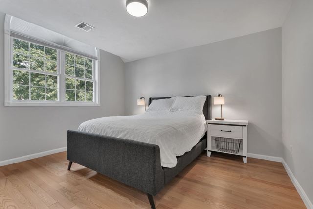 30 Water St 6, Attleboro, MA 02703