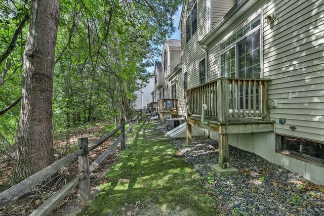 30 Water St 6, Attleboro, MA 02703