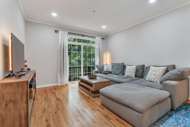 30 Water St 6, Attleboro, MA 02703