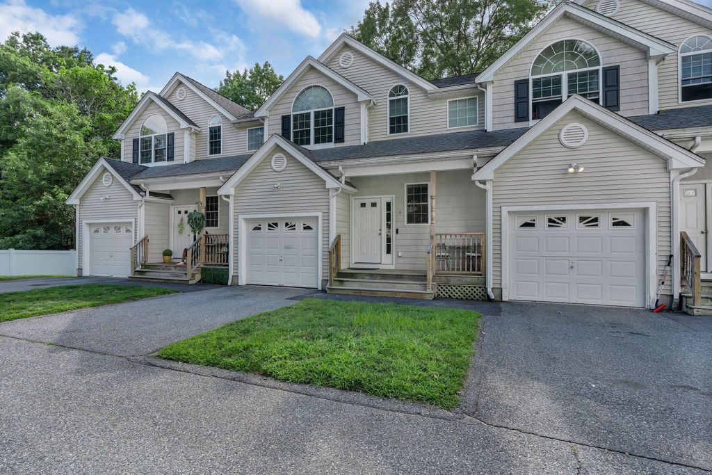 30 Water St 6, Attleboro, MA 02703