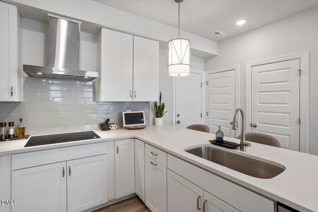 1234 Coach Station Alley 101, Raleigh, NC 27601