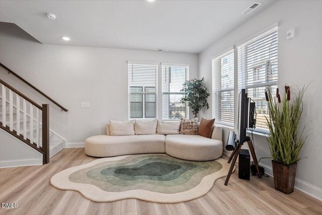 1234 Coach Station Alley 101, Raleigh, NC 27601