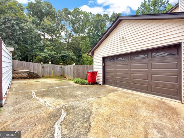 1985 Lullwater Circle, Jonesboro, GA 30236