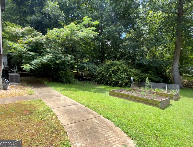 1985 Lullwater Circle, Jonesboro, GA 30236