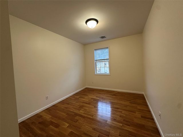 77 QUAKER Avenue 111, Cornwall, NY 12518