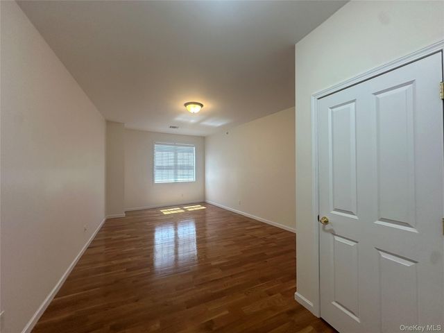 77 QUAKER Avenue 111, Cornwall, NY 12518