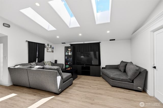 1420 S 359th Street, Federal Way, WA 98003