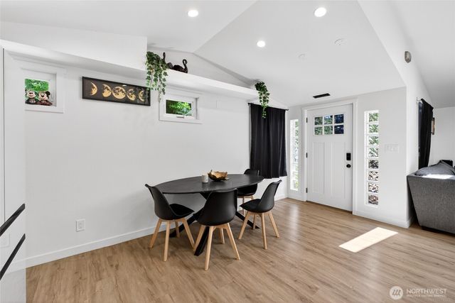 1420 S 359th Street, Federal Way, WA 98003