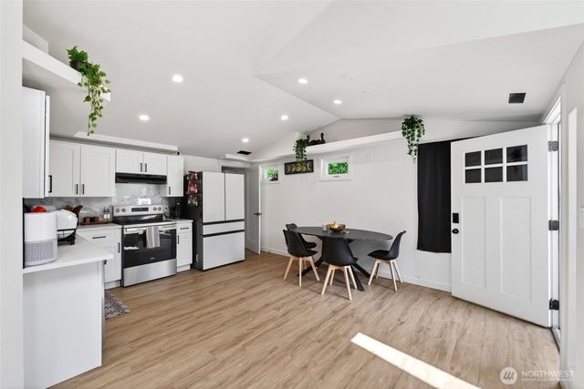 1420 S 359th Street, Federal Way, WA 98003