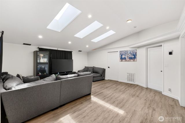 1420 S 359th Street, Federal Way, WA 98003
