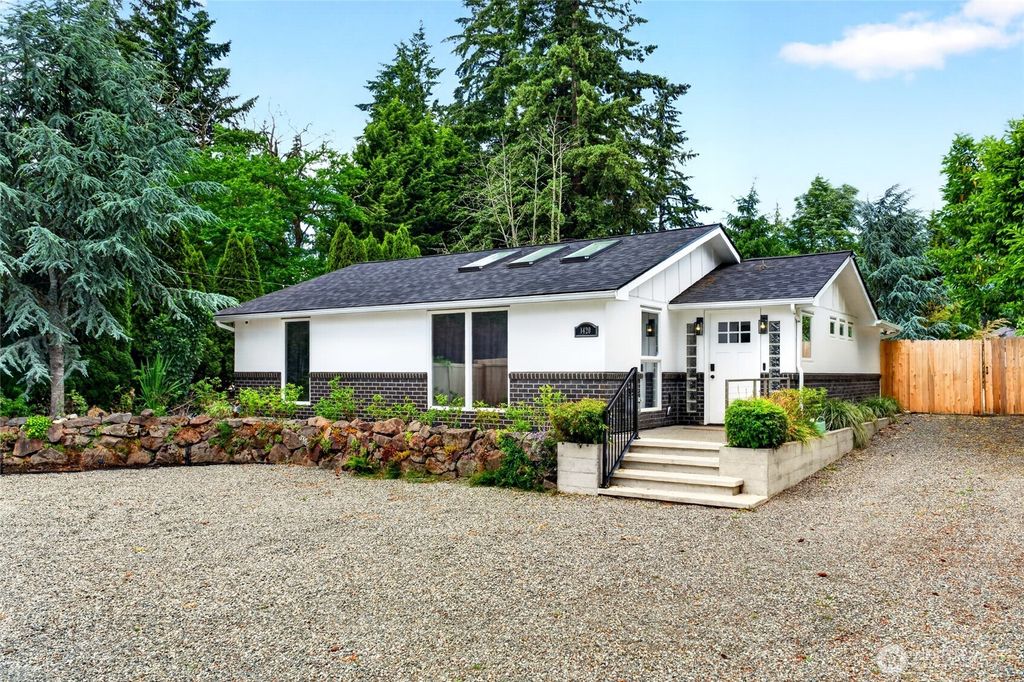 1420 S 359th Street, Federal Way, WA 98003