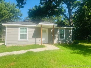 421 S 10th Avenue, Durant, OK 74701
