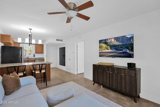 4800 N 68TH Street 246, Scottsdale, AZ 85251