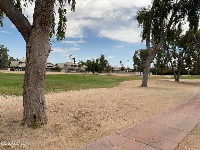 7640 W TONTO Drive, Glendale, AZ 85308