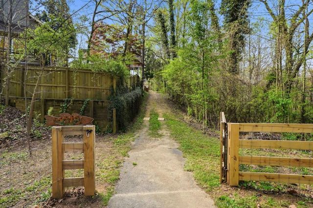 181 Woodland Circle, Dawsonville, GA 30534